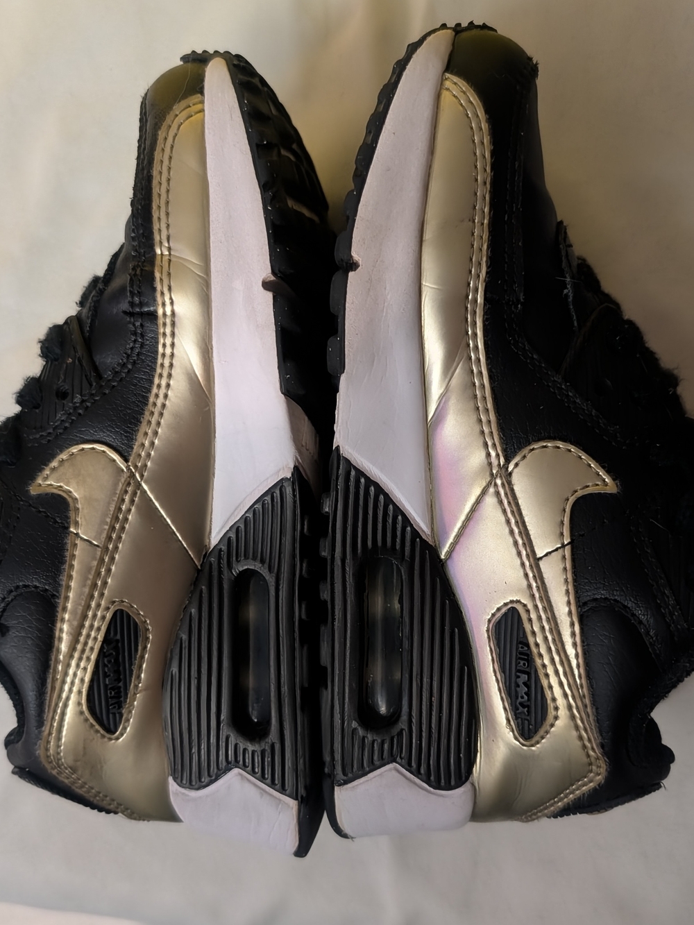Nike Kids Sneakers Black and Metallic Gold